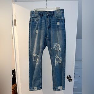Mid Rise Distressed Boyfriend Jean